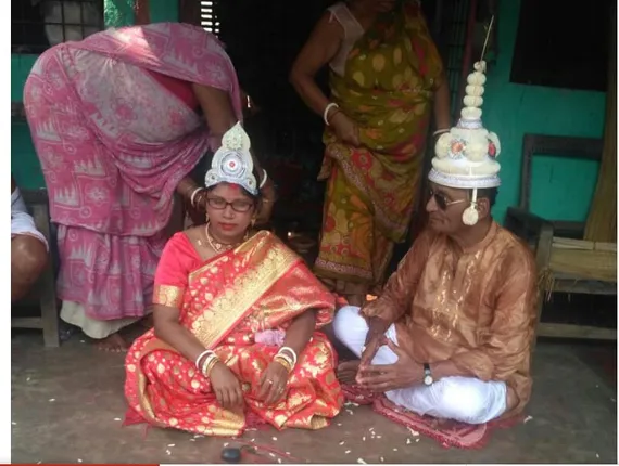 ବିଶେଷ ବିଳମ୍ବ ନୁହେଁ! ୪୫ ବର୍ଷୀୟା କନିଆର ହାତ ଧରିଲେ ୬୬ ବର୍ଷିଅ ବର, ପୂର୍ବରୁ ଦୁହେଁ ବାହା ହୋଇଥିଲେ