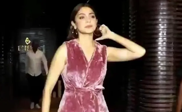 ଫଟୋ ଉଠାଉଥିବା ବେଳେ ଅନୁଷ୍କାଙ୍କ ପଛପଟୁ ଆସି ଏଭଳି କାମ କଲେ ଏହି ଅଭିନେତା, ଭିଡ଼ିଓରେ କଏଦ୍‌ ହେଲା ପୂରା ଘଟଣା