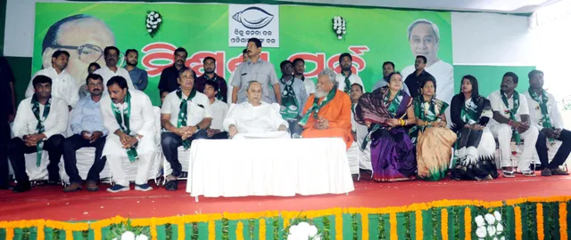 ବିଜେଡିରେ ମିଶିଲେ କଂଗ୍ରେସ ଓ ବିଜେପି କର୍ପୋରେଟର୍‌