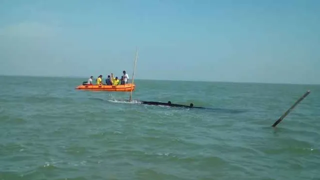 ମହାନଦୀରେ ଭାସିଗଲା ଡ଼ଙ୍ଗା; ଉଦ୍ଧାର ପାଇଁ ଉଦ୍ୟମ ଜାରି