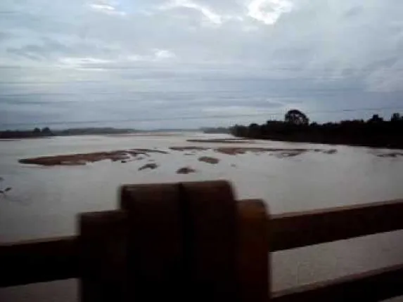 ଇବ୍‌ ନଦୀରେ ଭାସିଗଲେ ଶ୍ରମିକ