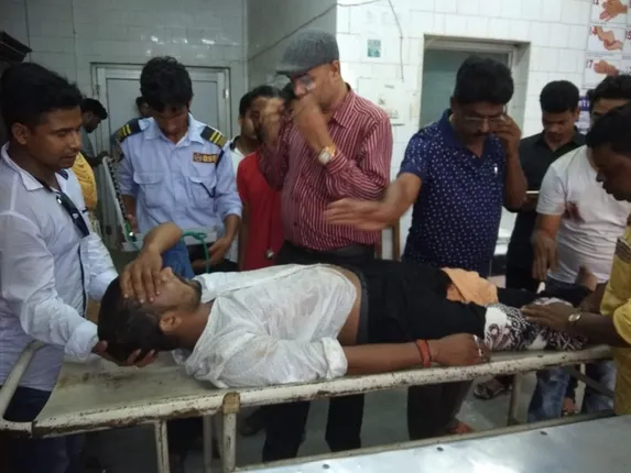 ଜଗତସିଂହପୁର: ତେନ୍ଦୁଆ ଗାଁରେ ଯୁବକଙ୍କୁ ଗୁଳିମାଡ଼, ବାଇକ୍‌ରେ ଆସି ଗୁଳି କଲେ ୫ ଯୁବକ