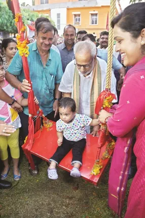 ପହିଲି ରଜ ପାନରେ... ପିଠାରେ... ଦୋଳିରେ...