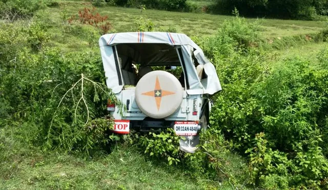 ଟାଙ୍ଗୀ ତହସିଲ ଅଫିସର ଜିପ୍‌ ଦୁର୍ଘଟଣାଗ୍ରସ୍ତ, ୪ କମ;ଚାରୀ ଗୁରୁତର