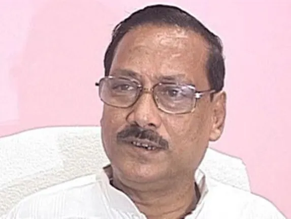 ବିଧାୟକ ପ୍ରଭାତ ତ୍ରିପାଠୀଙ୍କ ଗାଡ଼ି ଉପରକୁ ଅଣ୍ଡାମାଡ଼, କଂଗ୍ରେସ କର୍ମୀ ଅଟକ