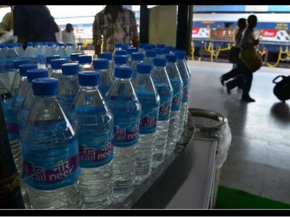 ପ୍ଲାଷ୍ଟିକ୍‌ ବୋତଲ ବଦଳରେ ରେଳ ଦେବେ ପେଟିଏମ୍‌ କ୍ୟାସ୍‌ବ୍ୟାକ୍‌