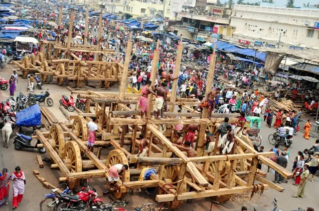 ରଥ ଖଳା ହାଲଚାଲ : ଉଠିଲା ତିନି ରଥର ଚାରିନାହାକା