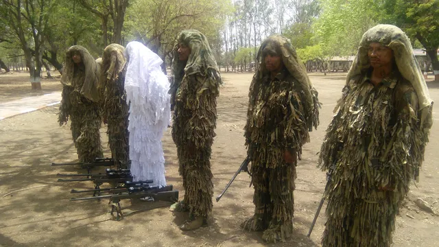 ପାକିସ୍ତାନୀ ଆତଙ୍କବାଦୀମାନଙ୍କୁ ନିୟନ୍ତ୍ରଣ କରିବାକୁ ବିଏସ୍‌ଏଫ୍‌ ଗଠନ କଲା ‘ସ୍ନିପରସ’ ବାହିନୀ; ଏମାନେ କରିବେ ଗୋଟିଏ ଗୁଳିରେ ଗୋଟେ ଶିକାର