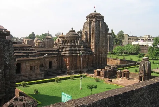 ଲିଙ୍ଗରାଜ ମନ୍ଦିର ଜଗମୋହନରେ ଫାଟ; ବିପଦ ଆଶଙ୍କା ପ୍ରକଟ କଲେ ପ୍ରତ୍ନତତ୍ତ୍ୱ ବିଶେଷଜ୍ଞ