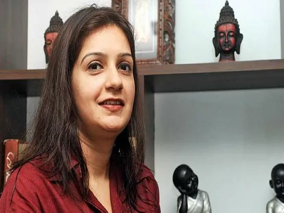 ‘ମୁଁ ତୋ ଝିଅକୁ ଦୁଷ୍କର୍ମ କରିବାକୁ ଚାହେଁ, ତାକୁ ମୋ ପାଖକୁ ପଠା’! ଏପରି ଅଶାଳୀନ ଟୁଇଟ୍‌ରେ ଏମିତି ପ୍ରତିକ୍ରିୟା ରଖିଲେ ପ୍ରିୟଙ୍କା ଚତୁର୍ବେଦୀ