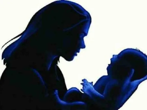 ଅଦ୍ଭୁତ ମାନସିକତା: ଝିଅ ଜନ୍ମ ହେବାରୁ ପୋଖରୀକୁ ଡେଇଁ ଆତ୍ମହତ୍ୟା ଉଦ୍ୟମ କଲା ବାପା