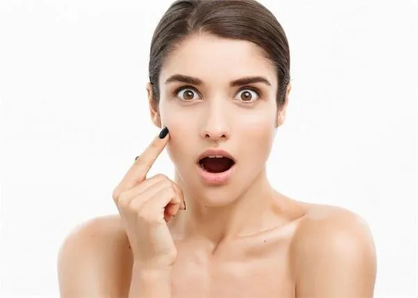 ଏହି ୪ଟି ଅଙ୍ଗକୁ  ଆଙ୍ଗୁଠିରେ ବାରମ୍ବାର ଛୁଇଁବା ଶରୀର ପାଇଁ ହାନିକାରକ ହୋଇପାରେ