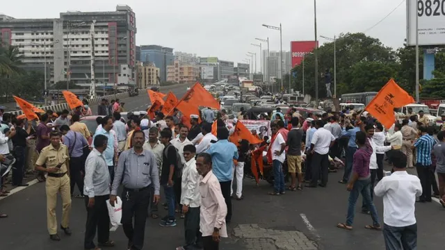 ମରାଠା ଆରକ୍ଷଣ ଆନ୍ଦୋଳନ: ଶାନ୍ତିପୂର୍ଣ୍ଣ ପ୍ରତିବାଦ ନେଲା ଉଗ୍ର ରୂପ; ମୁମ୍ବାଇ ବନ୍ଦ ଡାକରା ବାତିଲା, ୫ ଗୁରୁତର