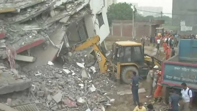 ଗ୍ରେଟର୍‌ ନଏଡ଼ାରେ ଦୁଇ ନିର୍ମାଣଧୀନ କୋଠା ଭୁୂଶୁଡ଼ି ୩ ମୃତ; ଉଦ୍ଧାର କାର୍ଯ୍ୟ ଆଗେଇ ଚାଲିଛି