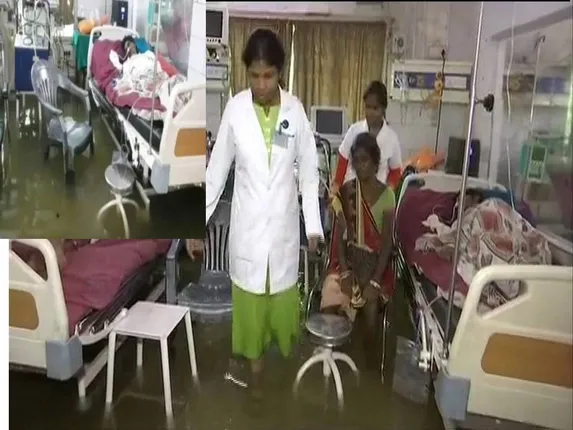 ଡାକ୍ତରଖାନା ଆଇସିୟୁ ଭିତରର ଅଭାବନୀୟ ଘଟଣା, ରୋଗୀଙ୍କ ବେଡ ତଳେ ବର୍ଷା ଓ ଡ୍ରେନ ପାଣିରେ ଖେଳୁଛି ମୀନ