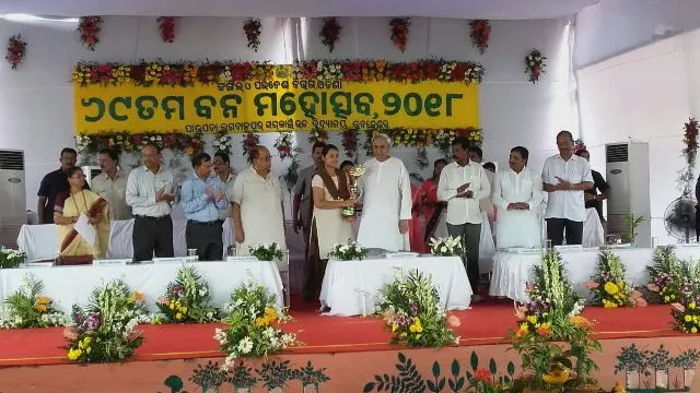 ୬୯ତମ ରାଜ୍ୟସ୍ତରୀୟ ବନମହୋତ୍ସବ ଉଦ୍‌ଘାଟିତ : ମହାନଦୀ ଅବବାହିକାରେ ଲାଗିବ ୨ କୋଟି ଚାରା