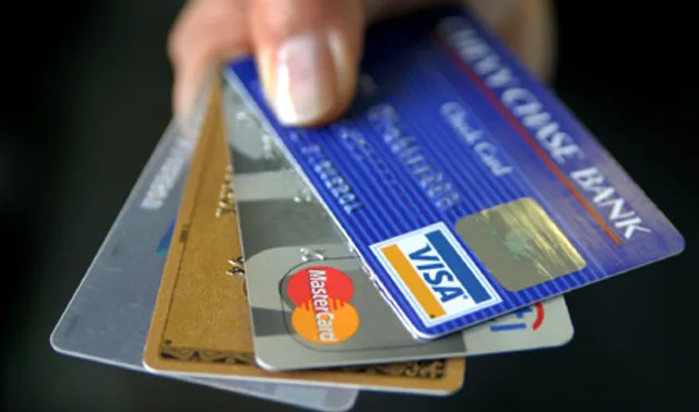 ଗ୍ରାହକଙ୍କ ଉପରେ ବ୍ୟାଙ୍କ ଲଦିବେ ସଫ୍ଟଓୟାର ଅପ୍‌ଗ୍ରେଡ୍‌ ଖର୍ଚ୍ଚ:ବଢ଼ିବ ଏଟିଏମ୍‌ ଚାର୍ଜ!