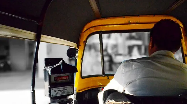 ବଞ୍ଚିଛି ସଚ୍ଚୋଟ ପଣିଆ : ଦମ୍ପତ୍ତି ଛାଡିଯାଇଥିବା ୫ ଲକ୍ଷ ଟଙ୍କାର ଅଳଙ୍କାର ବ୍ୟାଗ୍‌ ଅଟୋରିକ୍ସା ଚାଳକ ଫେରାଇଦେଲେ