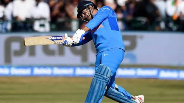 ରେକର୍ଡ ସ୍ଥାପନା କଲେ ମହେନ୍ଦ୍ର ସିଂହ ଧୋନି, ଦିନିକିଆରେ ୩୦୦ତମ କ୍ୟାଚ ନେବା ପରେ ପୂରଣ କଲେ ୧୦,୦୦୦ ରନ୍‌