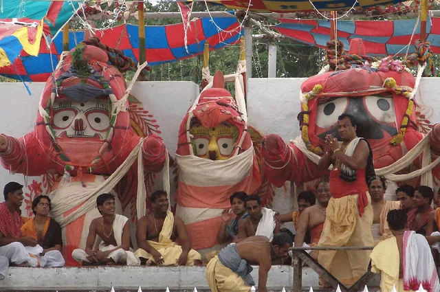 ସ୍ନାନବେଦୀ ଉପରେ ଘଟିଥିଲା ‘ଅଲୌକିକ’ ଘଟଣା; ଶ୍ରୀଜଗନ୍ନାଥଙ୍କ ମଥାରୁ ଖସିଲା ଫୁଲମାଳ