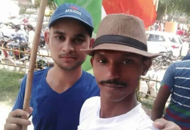 ଆଗ୍ରା ଯୁବକଙ୍କ ଲାଇଭ୍‌-ଷ୍ଟ୍ରିମ୍‌ ସୁଇସାଇଡ୍‌ ଦେଖିଲେ ୨, ୭୫୦ ଲୋକ, କିନ୍ତୁ ଜଣେ ହେଲେ ପୁଲିସକୁ ଡାକିଲେ ନାହିଁ