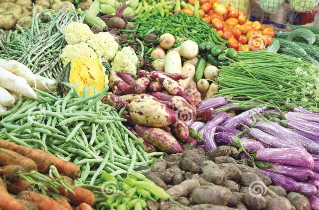 ଖାଉଟି ବଜାରରେ ଅହେତୁକ ଦରବୃଦ୍ଧି: ଟମାଟୋ ୧୦୦କୁ ବ୍ରଏଲର ୨୪୦