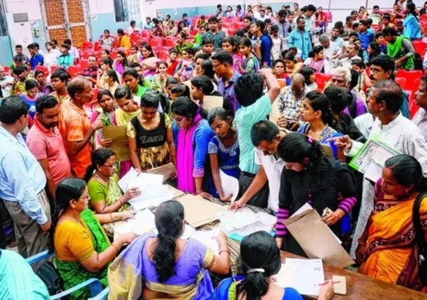 ଯୁକ୍ତ୨ରେ ଲକ୍ଷେ ୨୦ ହଜାର ସିଟ୍‌ ଖାଲି : ବିଜ୍ଞାନ ବିଭାଗରେ ୬୦ ହଜାର ସିଟ୍‌ ବଳକା, ଦ୍ୱିତୀୟ ପର୍ଯ୍ୟାୟ ନାମଲେଖା ବିଳମ୍ବକୁ ନେଇ ଅସନ୍ତୋଷ