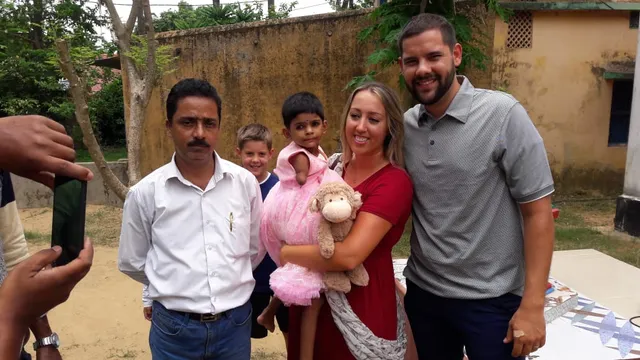 ସେଦିନ ନବଜାତ ଶିଶୁର ହାତ କୁକୁର ଖାଇଦେଲା... ଆଜି ଅପରାଜିତାକୁ ପୋଷ୍ୟସନ୍ତାନ ରୂପେ କୋଳେଇ ନେଲେ ଆମେରିକା ଦଂପତ୍ତି