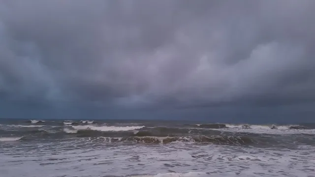 ଅଶାନ୍ତ ପୁରୀ ସମୁଦ୍ର