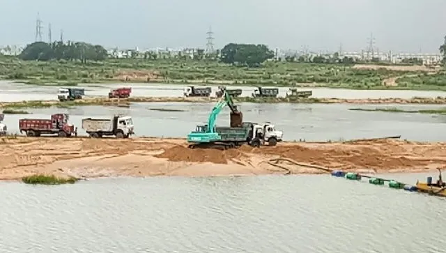 ବାଲି ମାଫିଆଙ୍କ କବ୍‌ଜାରେ ତିନି ନଦୀ : କୁଆଖାଇ, କୁଶଭଦ୍ରା ଓ ଦୟାରୁ ଦୈନିକ ୫ହଜାର ଟ୍ରିପ୍‌ ବାଲି ଚୋରା ଚାଲାଣ