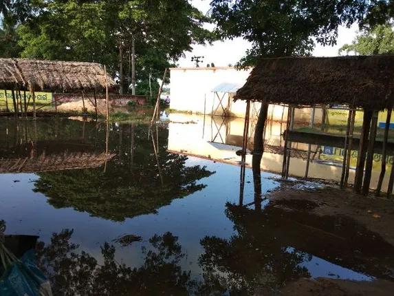 ବସନ୍ତମାଳ ହାଟରେ ଆଣ୍ଠୁଏ ପାଣି