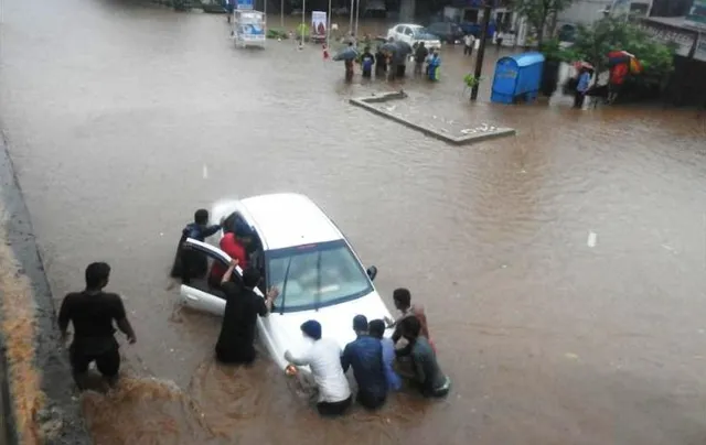 ଭୁବନେଶ୍ୱରବାସୀ ଜଳବନ୍ଦୀ: ହେଲ୍ପଲାଇନ ଜାରି କଲା ବିଏମସି