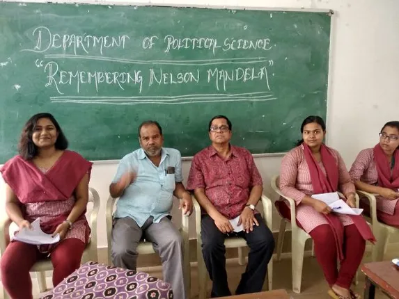 ବିଜେବି କଲେଜରେ ନେଲ୍‌ସନ୍‌ ମାଣ୍ଡେଲାଙ୍କ ଉପରେ ଆଲୋଚନାଚକ୍ର