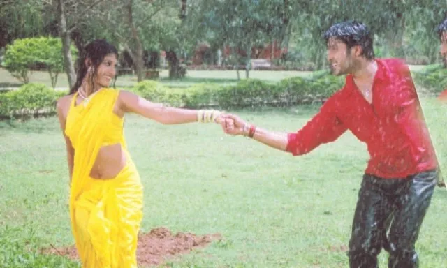 ଓଡ଼ିଆ ସିନେମାରେ ବର୍ଷା ଗୀତ : ‘ଆକାଶରେ କେତେ ବିଜୁଳି ଚମକେ...’ରୁ  ‘ବର୍ଷା ହେବ ଛତା ନାହିଁ, ଓଢ଼ଣି ତଳକୁ ଆ...’