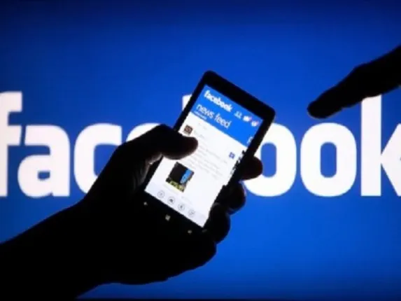 ଫେସବୁକରେ ପ୍ରେମ, ଘରୁ ପଳାଇଲେ ଦୁଇ ଯୁବତୀ