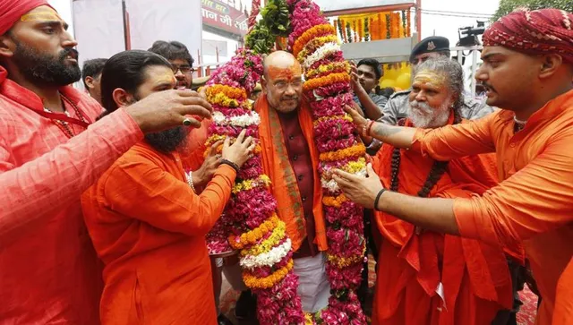 ଅମିତ ଶାହାଙ୍କୁ କଳାପତାକା ଦେଖାଇ ୨ ମହିଳା ସମେତ ୩ ଗିରଫ