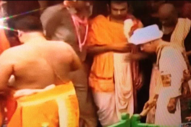 ତିନି ରଥରେ ଛେରାପହଁରା କଲେ ଗଜପତି ମହାରାଜ; ରଥଟଣାକୁ ଅପେକ୍ଷା