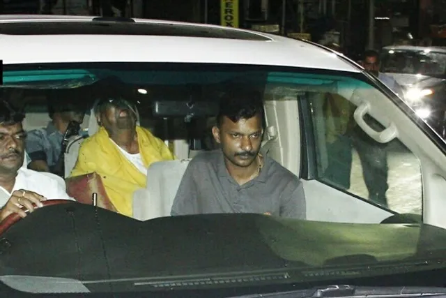 କରୁଣାନିଧିଙ୍କ ଅବସ୍ଥା ଗୁରୁତର,  ରାତି ସାଢ଼େ ୧ଟାରେ ଡାକ୍ତରଖାନାରେ ଭର୍ତ୍ତି