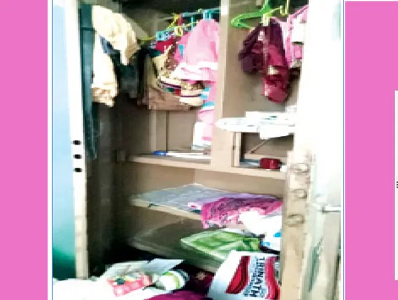 ଗ୍ରୀଲ୍‌ ଭାଙ୍ଗି ଅଳଙ୍କାର ଚୋରି