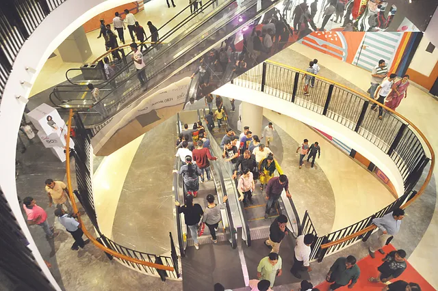 ଖୋଲିଲା ଏସ୍‌ପ୍ଲାନେଡ୍‌ ଓ୍ଵାନ୍‌ ମଲ୍‌