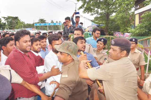ଏନ୍‌ଏଚ୍‌ଏଆଇ କାର୍ଯ୍ୟାଳୟରେ ପାଣି ମାଡ଼ ଘଟଣା