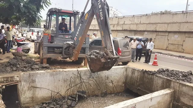 ଭଙ୍ଗା ହେଲା ସାଇଫନ୍‌, ବର୍ଷା ଜଳ ନିଷ୍କାସନ ପାଇଁ ଅସ୍ଥାୟୀ ସମାଧାନ ହେଲା