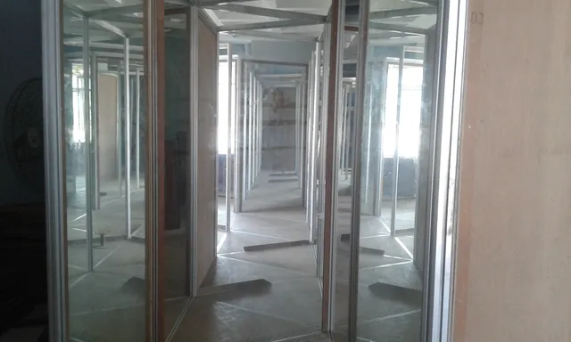 ରୋମାଞ୍ଚ ଭରିବ ମିରର୍‌ ଗ୍ୟାଲେରି