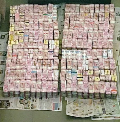 ଆୟକର ବିଭାଗର ବଡ଼ଧରଣର ଚଢ଼ାଉ, ୧୬୩ କୋଟି, ୧୦୦ କିଲୋ ସୁନା କାରରୁ ଜବତ