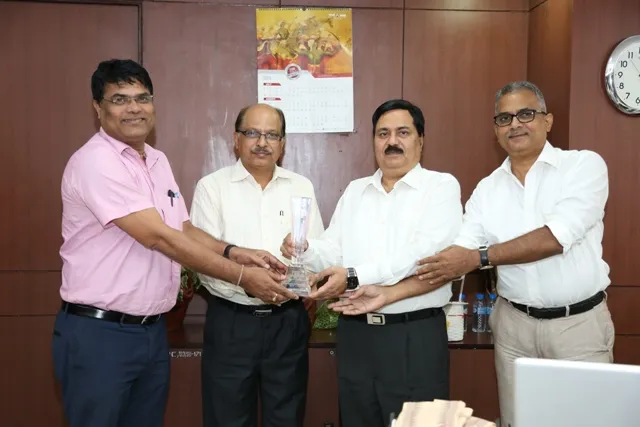 ନାଲ୍‌କୋକୁ ଡନ୍‌ ଆଣ୍ଡ୍‌ ବ୍ରାଡ୍‌ଷ୍ଟ୍ରିଟ୍‌ ପୁରସ୍କାର