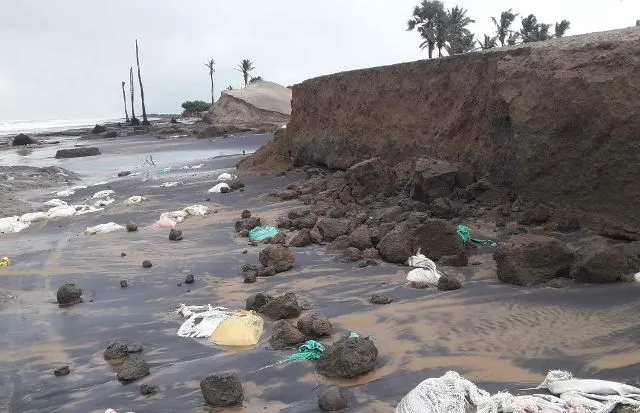 ଉଗ୍ରମୁଖା ବଙ୍ଗୋପସାଗର : ୩ ଶହ ଫୁଟ ଘେରିବନ୍ଧଭସାଇନେଲା