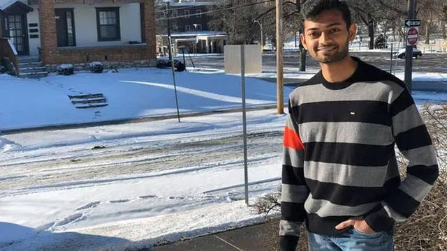 ତିନି ଘଣ୍ଟାରେ ୨୫ ହଜାର ଡଲାର୍‌; କାନ୍‌ସାସ୍‌ରେ ନିହତ ଛାତ୍ରଙ୍କ ଶବ ଆଣିବାକୁ କ୍ରାଉଡ୍‌ଫଣ୍ଡିଙ୍ଗ୍‌ରେ ଅର୍ଥ ଯୋଗାଡ଼ କଲେ ଜ୍ଞାତିକୁଟୁମ୍ବ