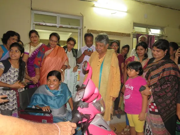 ଭିନ୍ନକ୍ଷମଙ୍କୁ ସ୍କୁଟି ବିତରଣ