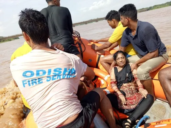 କୁଆଖାଇକୁ ଡେଇଁଲେ, ବାଙ୍କୁଆଳରୁ ଉଦ୍ଧାର