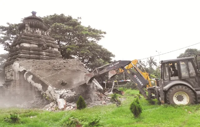 ଭଙ୍ଗାଗଲା ନୂଆପଲ୍ଲୀସ୍ଥିତ କଳିଙ୍ଗ ଷ୍ଟାଡିୟମ ଗେଟ୍‌ ନଂ-୬ ନିକଟରେ ଥିବା ଜଗନ୍ନାଥ ମନ୍ଦିର